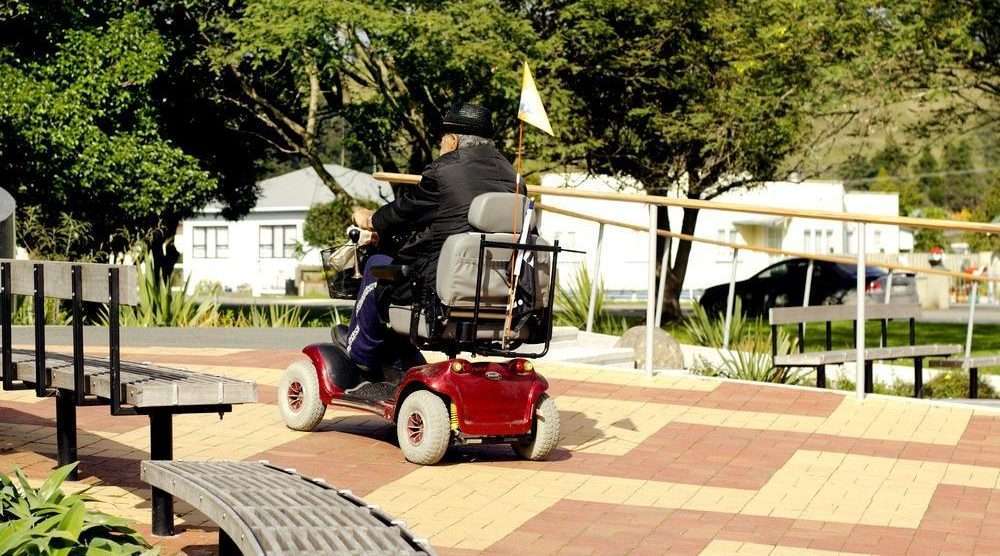 What Bariatric Patients Should Look For in a Mobility Scooter