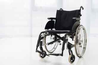 4 Things to Consider Before Buying Manual Wheelchairs